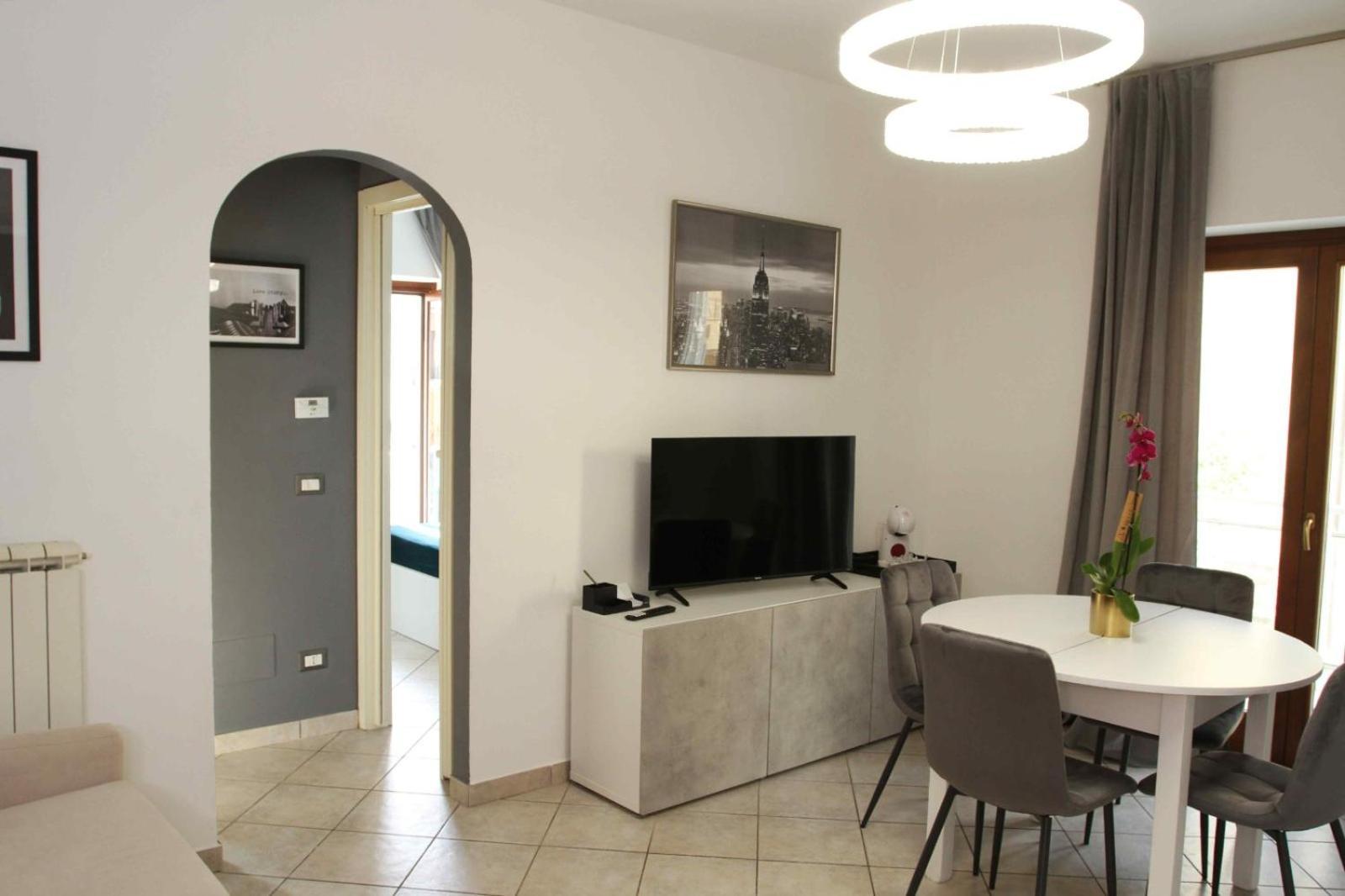 La Perla Del Mare - 9 Minutes From Fco Airport - Free Wifi E Netflix Lejlighed Fiumicino Eksteriør billede